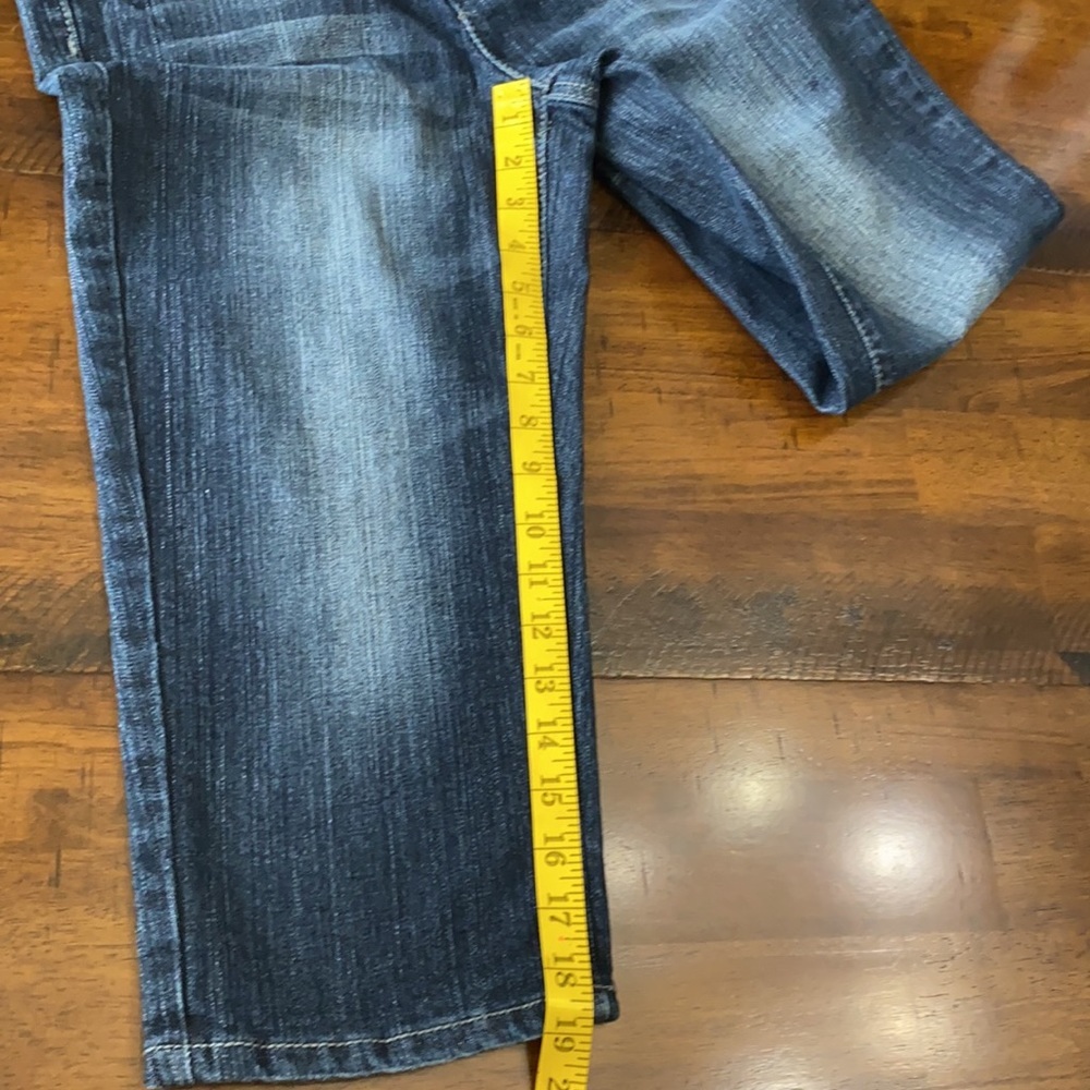 Capri Jeans - Picture 14 of 14